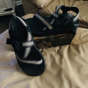 Chaco Men’s Sz. 8 Split Gray